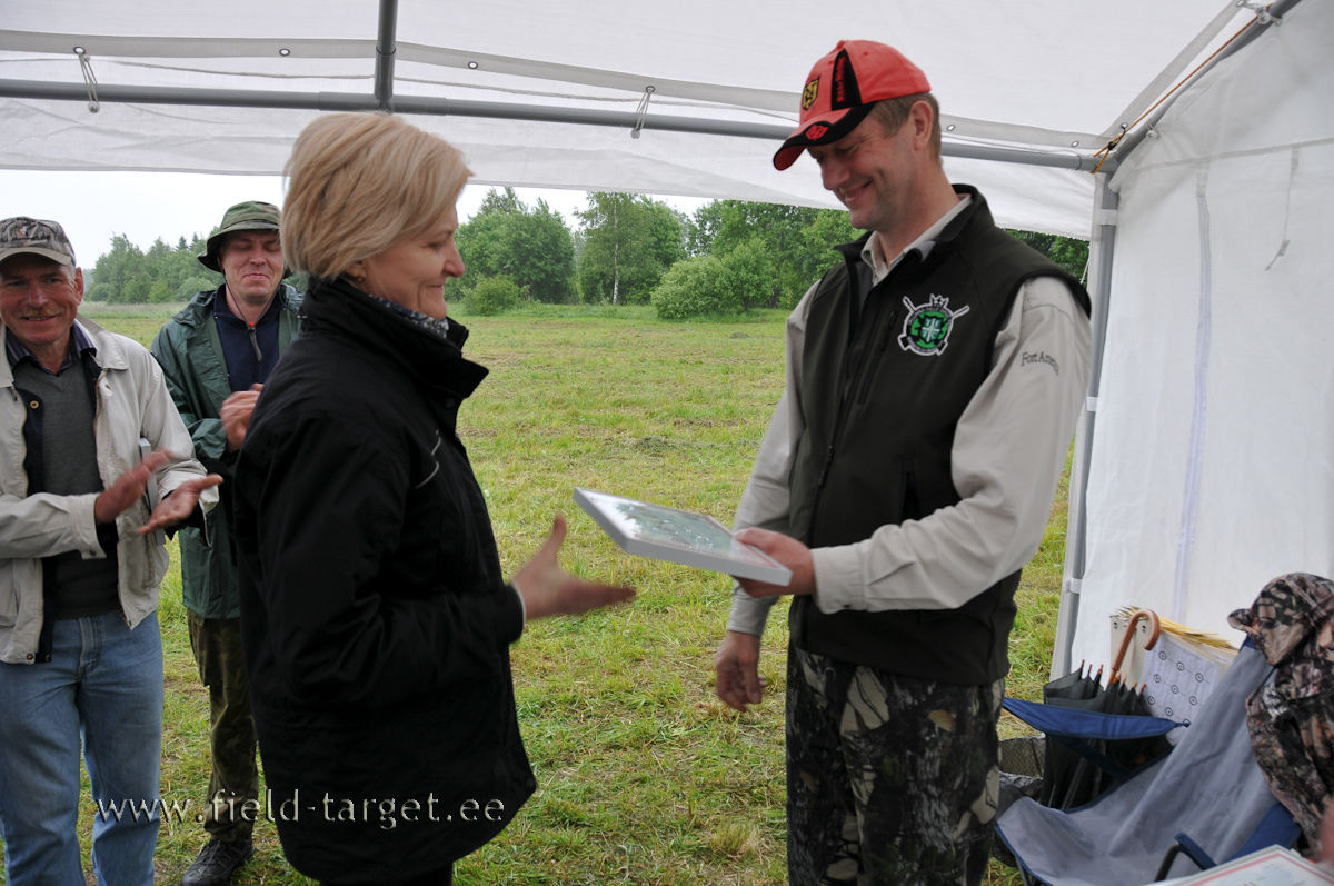 1. klass ja I koht Heli. Uskumatud 80% tabamusi peale 4 tunnist radade ülesse panekut!
